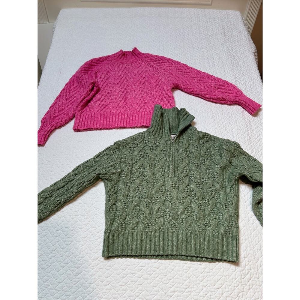 Sincerely Jules Sweater Combo Set / Size Small 
Pretty Pink and  Stylish Green